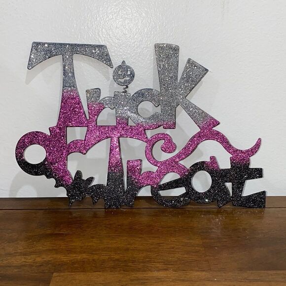 Trick or Treat Glitter Halloween Wall Decor Sign Purple Black Silver 10”x7” - Picture 1 of 2